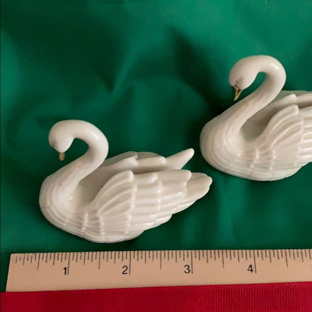 Two Lenox porcelain swans